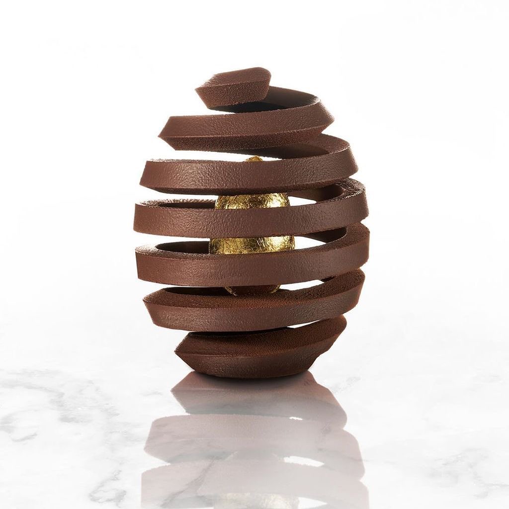 oeuf four seasons cap ferrat MOKAYA oeuf chocolat four seasons MOKAYA